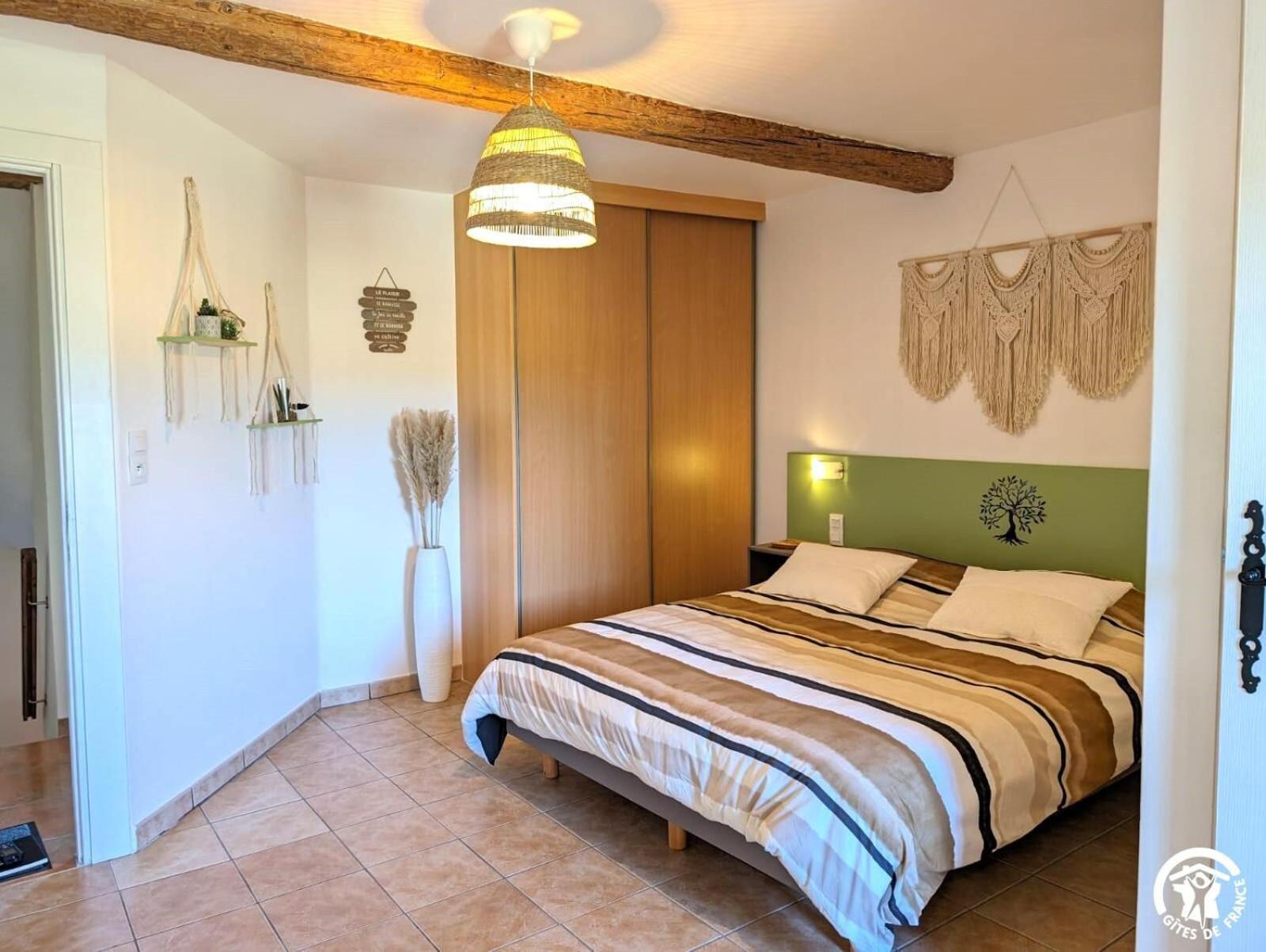 La Maison Millesime Bed & Breakfast La Caunette Bagian luar foto
