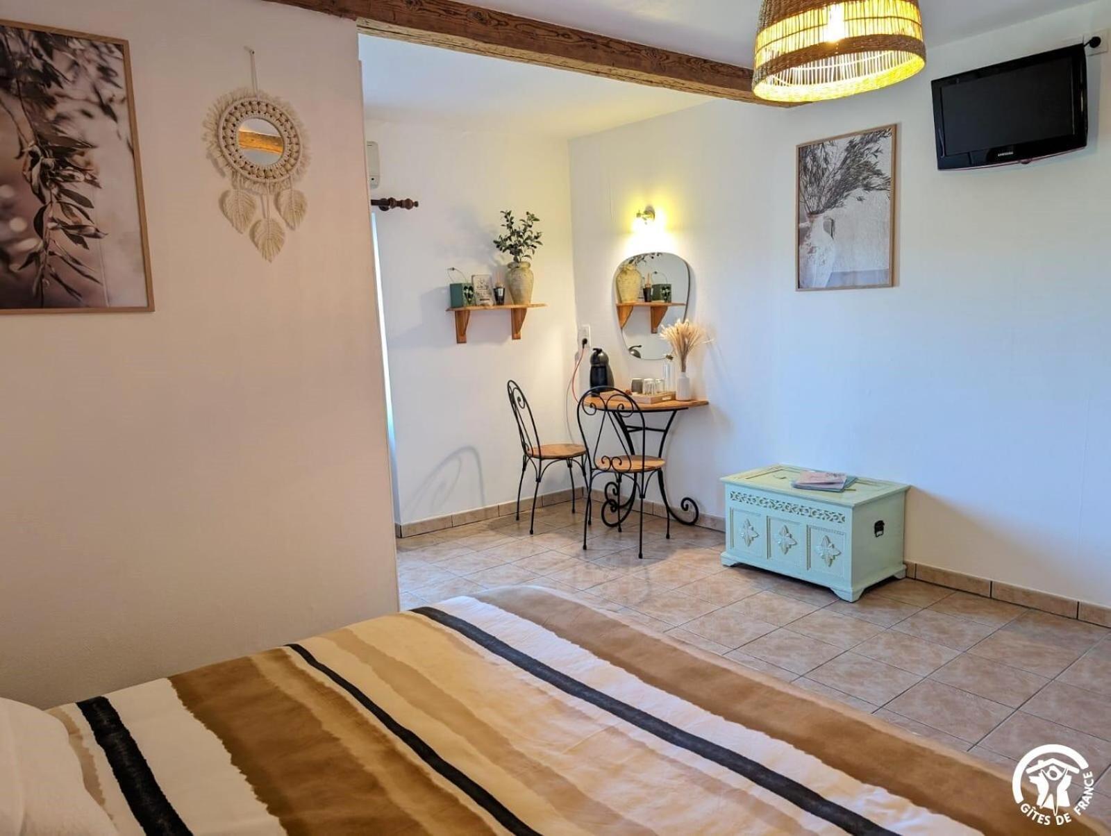 La Maison Millesime Bed & Breakfast La Caunette Bagian luar foto