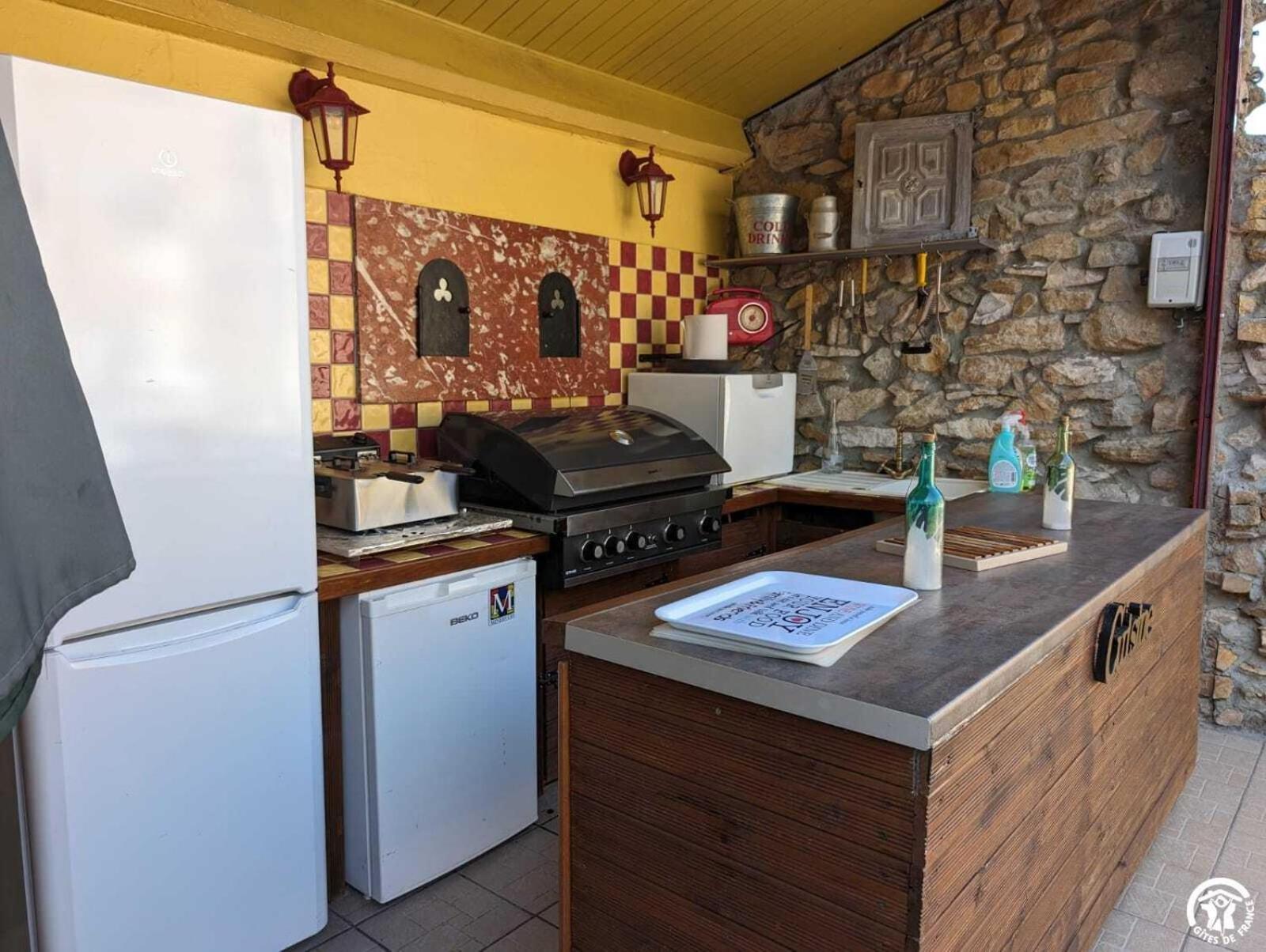 La Maison Millesime Bed & Breakfast La Caunette Bagian luar foto